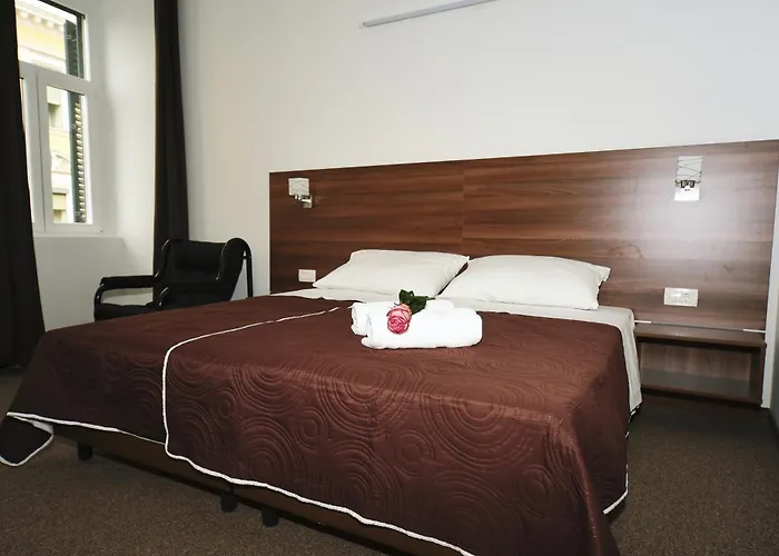 Riva Rooms