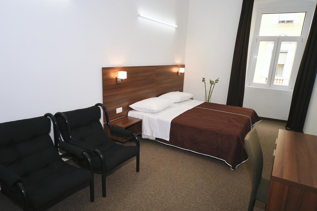 Riva Bed & Breakfast